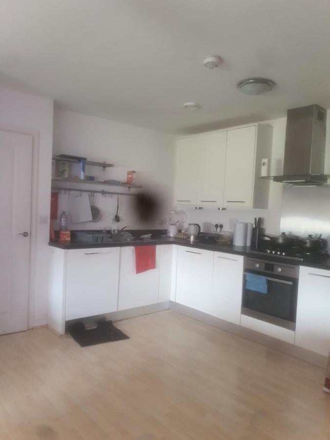 Nice 2 Bed Apartment Londres Extérieur photo